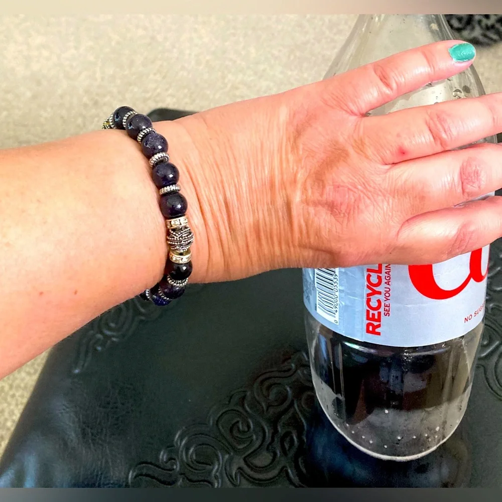 Beaded sparkling stretch bracelet